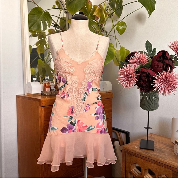 Victoria's Secret Other - Vintage Victoria’s Secret gold tag peach Floral Lace Slip Dress